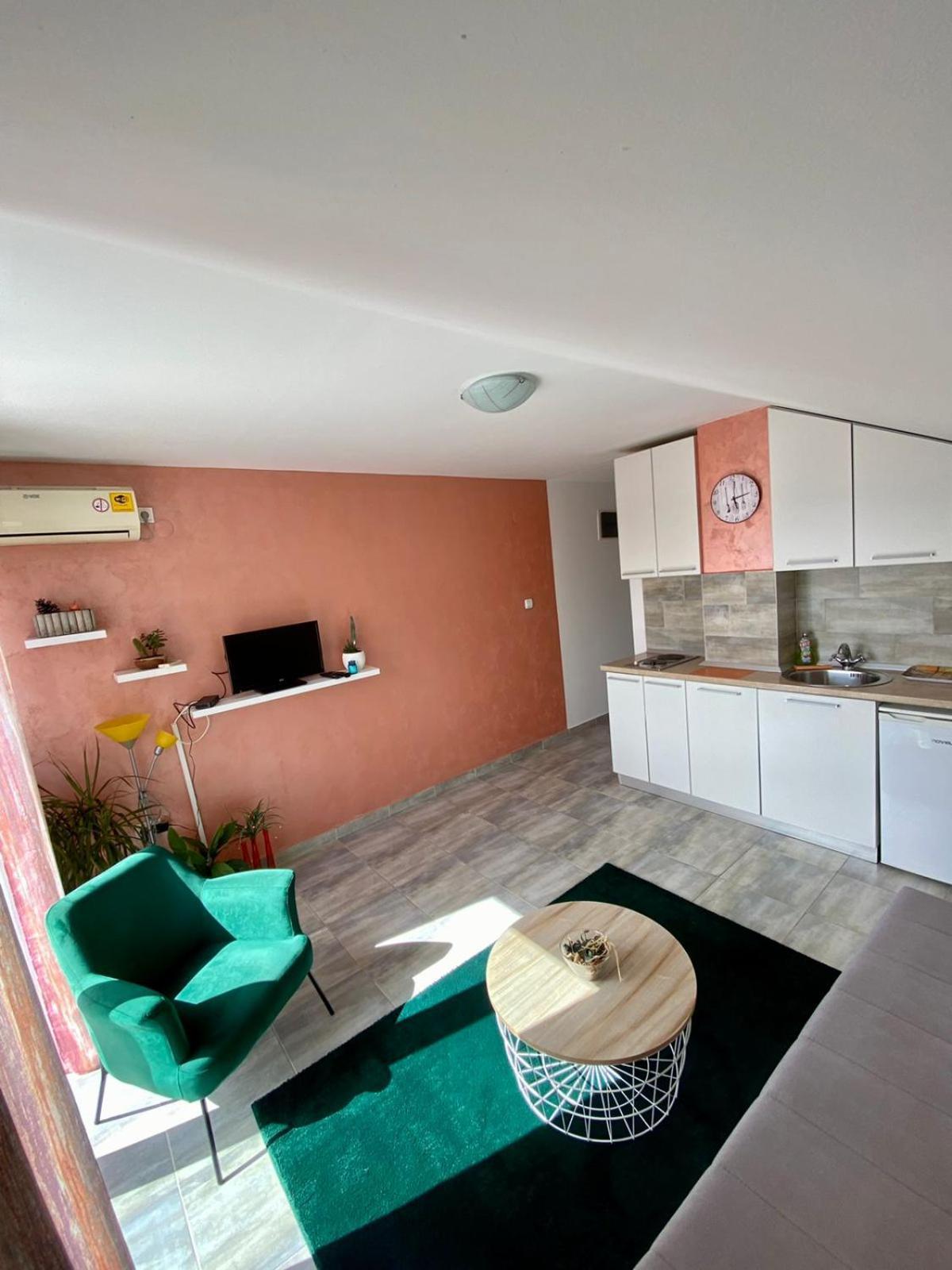 Apartments Kuc Tivat Habitación foto